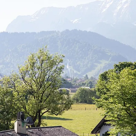 „adlerhorst“ Eignet Sich Ideal Fuer Ganze Familie * Garmisch-Partenkirchen